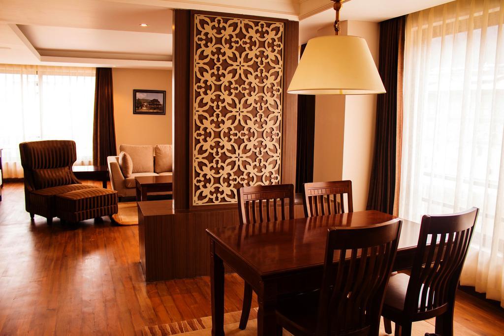 Ariya Hotel Тхимпху Екстериор снимка