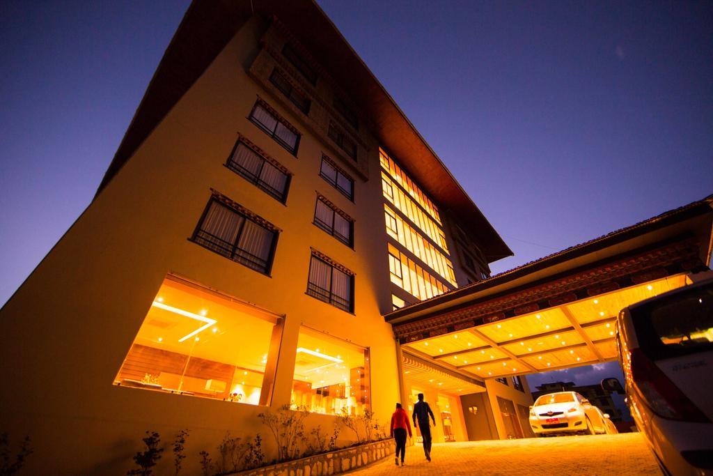 Ariya Hotel Тхимпху Екстериор снимка