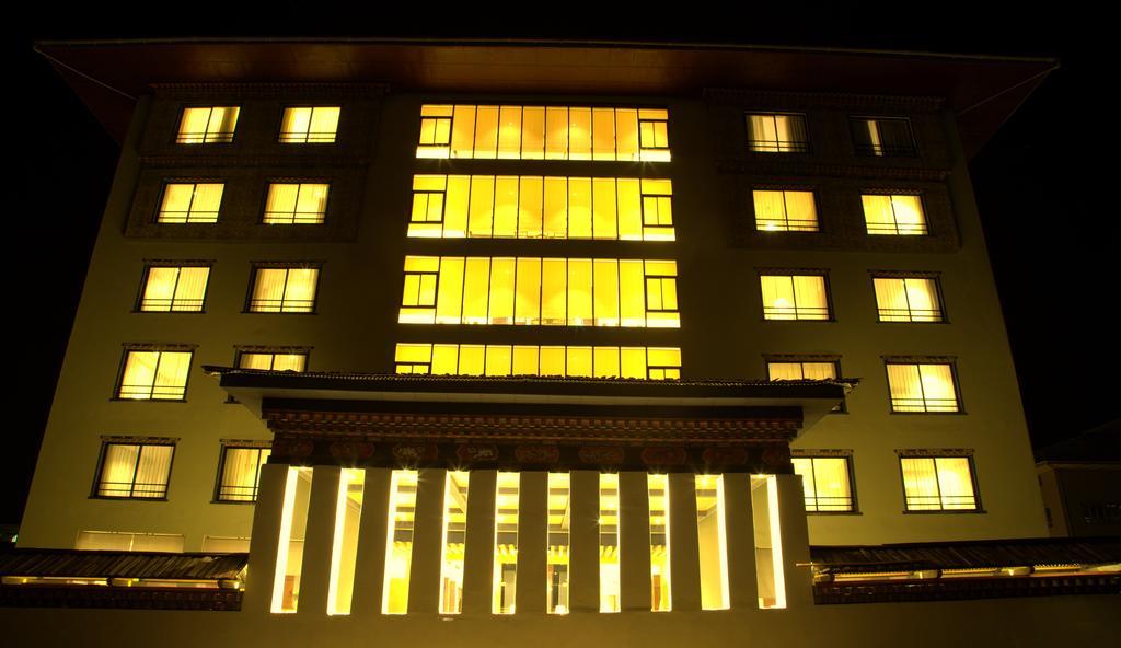 Ariya Hotel Тхимпху Екстериор снимка