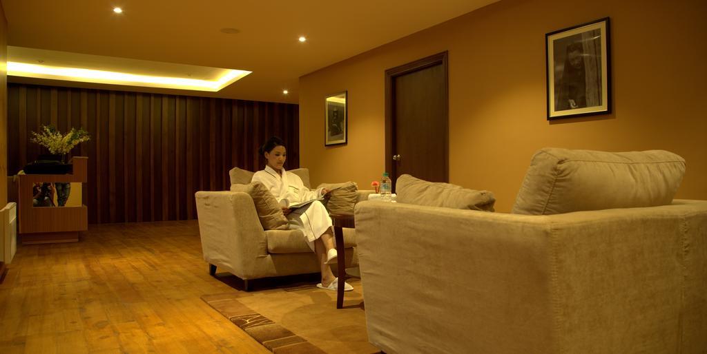 Ariya Hotel Тхимпху Екстериор снимка