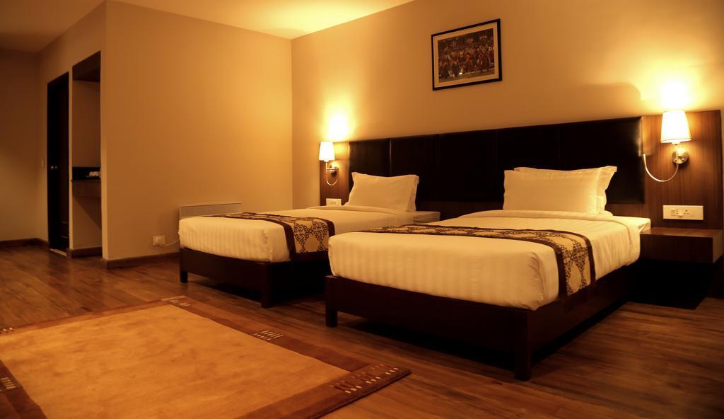 Ariya Hotel Тхимпху Екстериор снимка